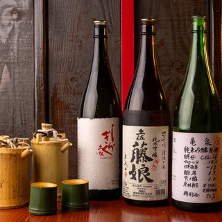 土佐の地酒や全国の銘酒なども、豊富に取り揃えています。