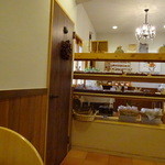 パティスリー　ラパン・ド・ネージュ - 内観