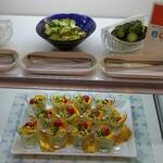 ベイクオーレ -  ラーメンサラダ、お新香