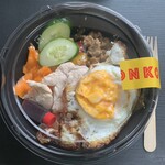 PATONKO - ２種類盛りプレート　目玉焼きトッピング