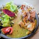イラヨイ - Instaチェックは必須、流れてきた「アカマチ のスパイスカレー」にロックオン！イラヨイさんのお料理はいつも美しいです。