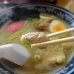 食事処 天馬 - 鶏がゴロゴロ