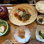 おばんざい・炙り焼き・酒 菜な - ・本日のおすすめ御膳～鶏唐揚げ