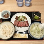 牛たん炭焼 利久 イオンモール下田店 - 