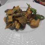 Hi-Lai Celebrity Cuisine TWTC Branch - 魚の皮