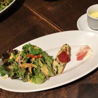 スペイン料理 La Cazuela 三ノ宮 ミント神戸店 - 前菜プレート３種