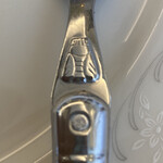 ミュゼ・ドゥ・アッシュ - セミちゃんマーク