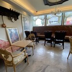 ミュゼ・ドゥ・アッシュ - イートイン出来ます
      10〜11時は、morning timeらしい