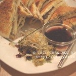 金船長餐廳 - 黑松露菌醬意式馬斯卡普芝士夾心比薩