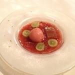 パッソ・ア・パッソ - イチジクのシャーベット　ルバーブのソースで