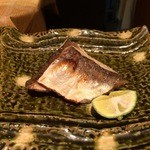 鮨ふく - かますの塩焼き900円