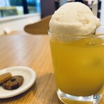 うんてん洋菓子店 - アイスレモネード