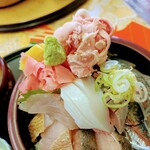 海鮮丼専門店 たろうまる - ローストポークトッピング