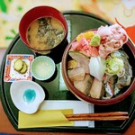 海鮮丼専門店 たろうまる - アジハーフ、ローストポークトッピング♪