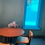 オーシャン - シャチが見える窓際の席　　　　　　　　　　　　　　３テーブルで一つの窓でした