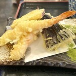 おでんとお蕎麦居酒屋じんべえ - 天ぷら