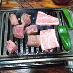 焼肉 初栄 - 