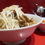 ラーメン二郎 - ラーメン半分＋青ネギショウガ半分