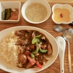 Chinese Tapas Hachi - 中華屋のカレーライス