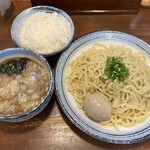 らーめん ひとふんばり - 味玉つけ麺 ライス