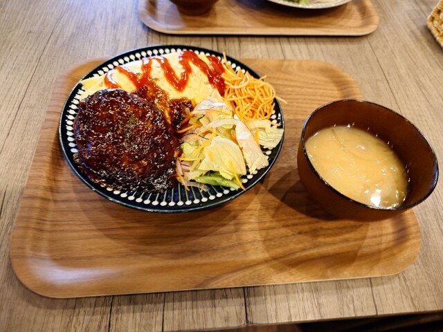 dining cafe bar OPUSO photo 2