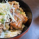 蕎麦前 ひな - 大将お手製の山椒の粒感残るペースト旨いよ！
                                みどりぃやつ！