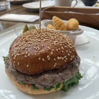 Lounge & Dining G - 