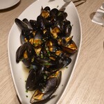 達郎 italiano e vino - ムール貝の白ワイン蒸し
