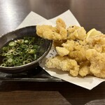 粉モンダイニング てこの音 - 和牛ホルモンの唐揚げ