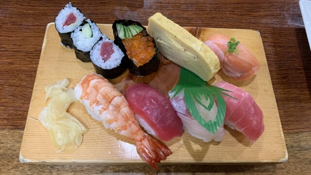 Ikoi Sushi photo 3