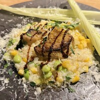 AWkitchen TOKYO 新丸ビル店 - 千葉県芦田さんの「枝豆」湯上り娘と「とうもろこし」のチーズリゾット フォアグラソテー添え
