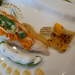 シャトー　ラ・パルム・ドール - 付け添えの

焼きトウモロコシの素材の甘み感が結構あって
面白く美味しいし

シャキッとしたスナップエンドウのサワークリームの
酸味穏やかなサワークリームがクリーミーな味わいで