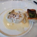 シャトー　ラ・パルム・ドール - グレープフルーツのブールブランソースは
コク感とグレープフルーツの爽やかさが心地良くて
夏でもサッパリと魚料理が食べられて良い感じ♪

後味は食べた後、普通に消えていった