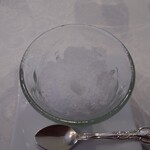 シャトー　ラ・パルム・ドール - サッパリした酸っぱさのある爽やかさと
ほんのり甘みのあるレモン味で美味しく

口の中がスッキリとして、前の料理の味をリセットして
新たに肉料理を迎えることができる