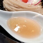 麦の空 GACHI SOBA DOJO - スープの表情