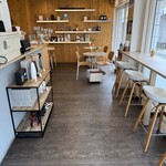 UNI COFFEE ROASTERY - 店内