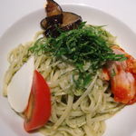 オオミヤコーヒーロースターズ - バジルパスタ、ナスやモツアレラでフレッシュ