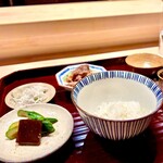 多仁本 - 牛時雨とシラスと香のもの　コレで一杯