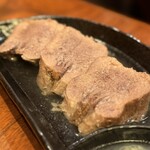 大盛苑 - 箸でほぐれる柔らかさ