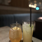 312729228 - 乾杯したのは、
                      紅茶カクテルとカラマンシービネガーミントソーダ
                      どちらも飲みやすくて、料理の味を引き立ててくれました✨