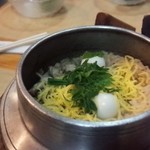 大貫 - 釜飯、地鶏とごぼう