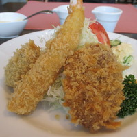 厳選洋食さくらい - 「ミックスフライセット」（2,500円）