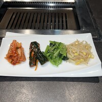 和牛とワイン 焼肉きゅうこん - 