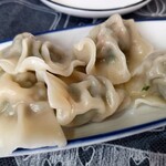餃子屋 満園 三宮店（1号店） - 水餃子400円