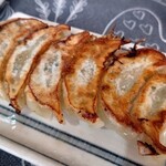 餃子屋 満園 三宮店（1号店） - 餃子320円