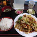 美食小屋 - 回鍋肉定食