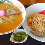 五十鈴食堂 - 料理写真:■ラーメンセット（みそ＆ピラフ）1,200円