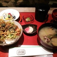 貝作 - （2014年10月）ランチ 貝たっぷりかき揚げ丼（あさり味噌汁つき）