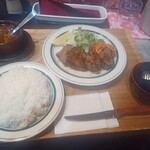 キッチン あずま - 仔牛の厚切りタンステーキ と ミニタンシチュー