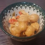 キッチン あずま - サービスで出た、ひよこ豆の辛いやつ